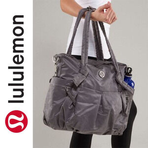 Lululemon Triumph Magnum Nesting Bird Gray Gym School Diaper Duffle Bag Rare HTF